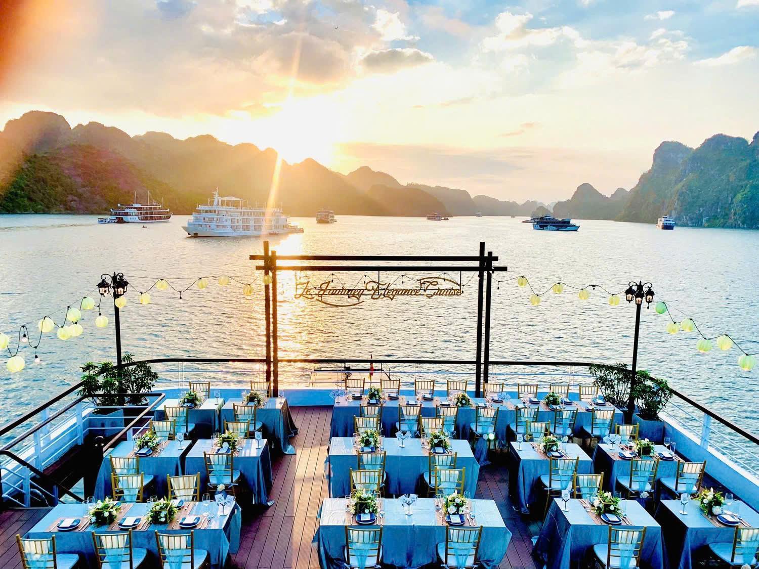 Hotel Le Journey Elegance Cruise Ha Long Esterno foto